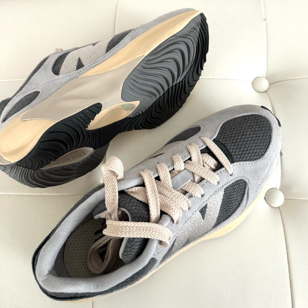 New Balance WRPD runner Stylish Gray and Black Sneakers - Picture 3 of 9